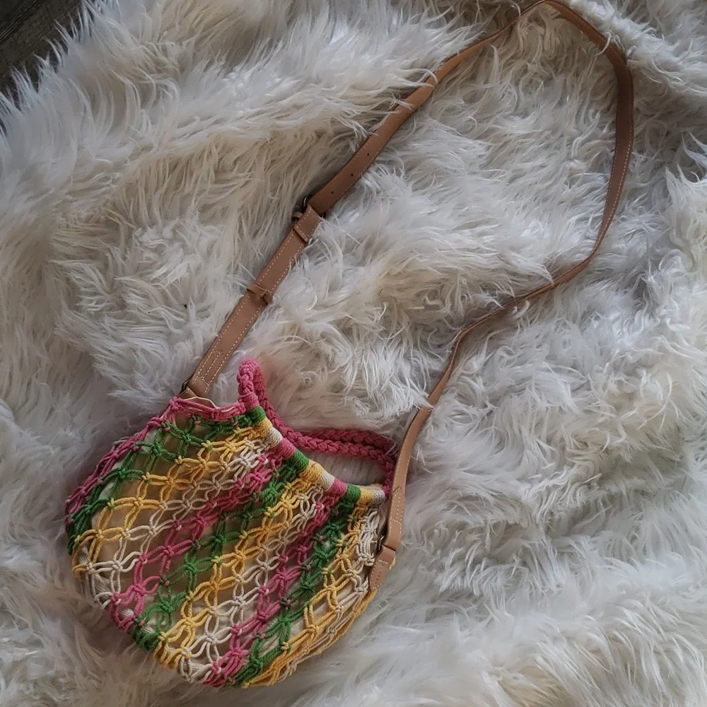 Crochet Style Purse - Picture 5 of 6